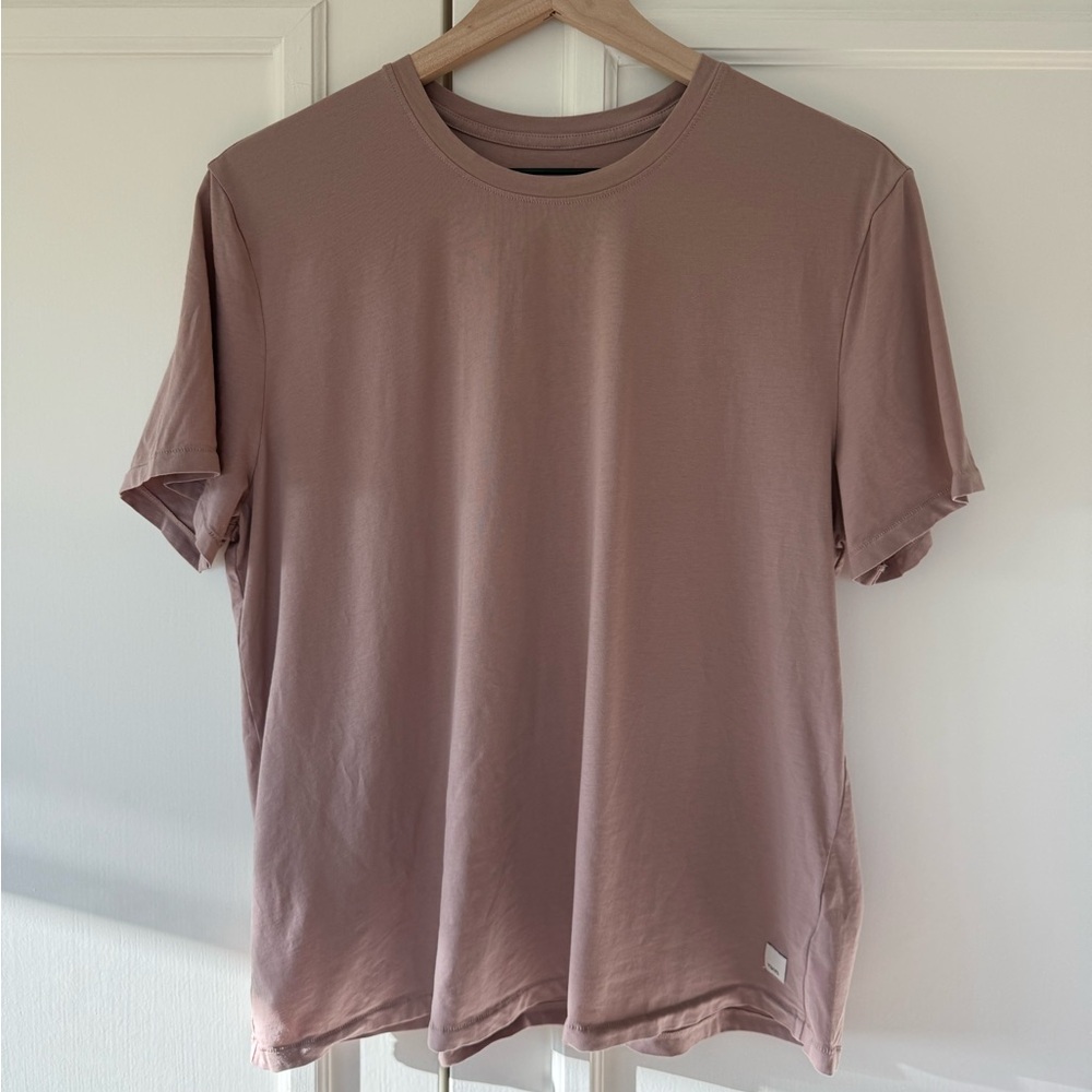 Vuori Women’s Short Sleeve Feather Classic Tee in dusty mauve color, size M